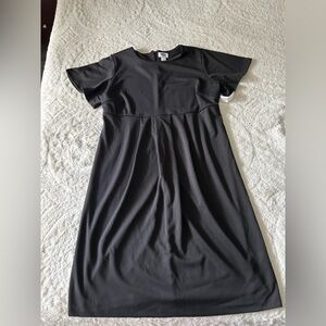 Women’s maternity midi dress size L